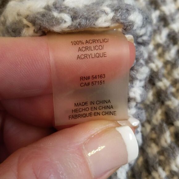 Calvin Klein acrylic knit turtleneck poncho/cape/sweater/coat, EUC, one size - Picture 5 of 9